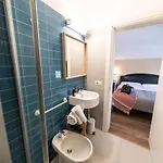 Kiss Hotel