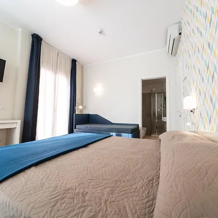 Kiss Hotel